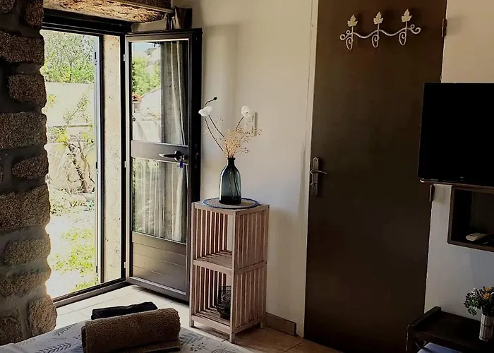 Oda ve Kahvaltı Chez Robert Et Sylvie 3*